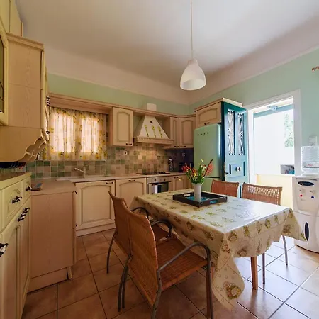 Jasmine Of Poseidonia Posidhonía