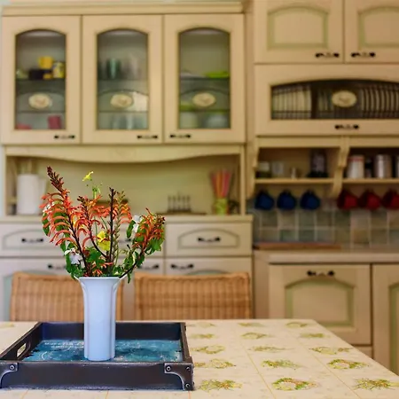 Jasmine Of Poseidonia * Posidhonía