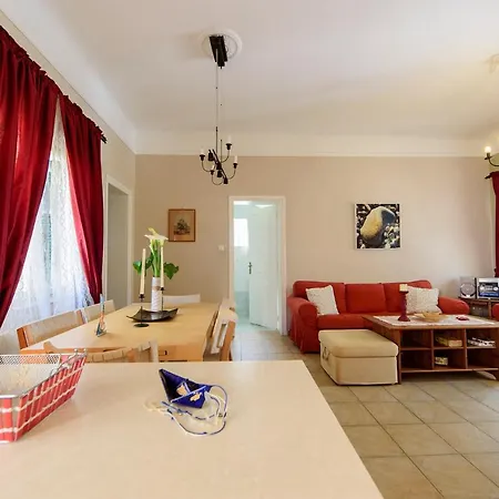 Jasmine Of Poseidonia