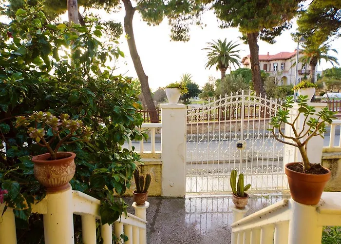 Jasmine Of Poseidonia Lägenhet Posidhonía